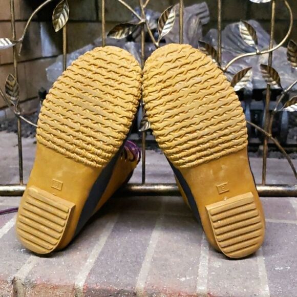 Tommy Hilfiger "TwRussel" Duck/Rain Boots, EUC - Picture 8 of 8